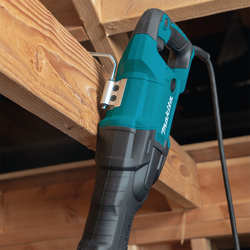 Сабельная пила Makita  JR3061T