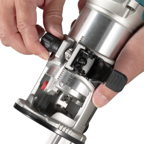 Фрезер ручной сетевой Makita RT0702CX2