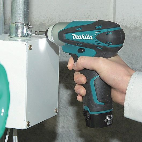 Акумуляторний гайковерт Makita TD 090 DWE