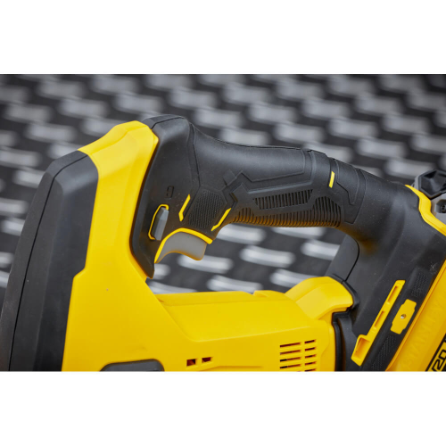 Лобзик на аккумуляторе Stanley Fatmax SFMCS600B