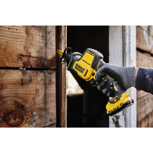 Шабельна пила акумуляторна безщіткова Dewalt DCS312N