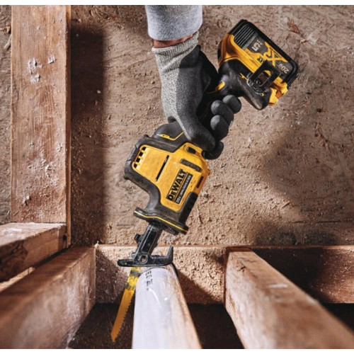 Сабельная пила с аккумулятором бесщёточная Dewalt DCS369NT