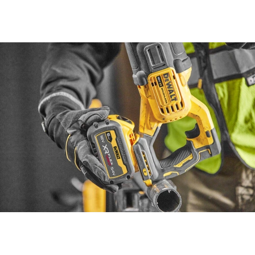 Шабельна акумуляторна пила Dewalt DCS386NT