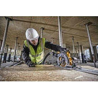 Пила дисковая аккумуляторная Dewalt DCS579NT