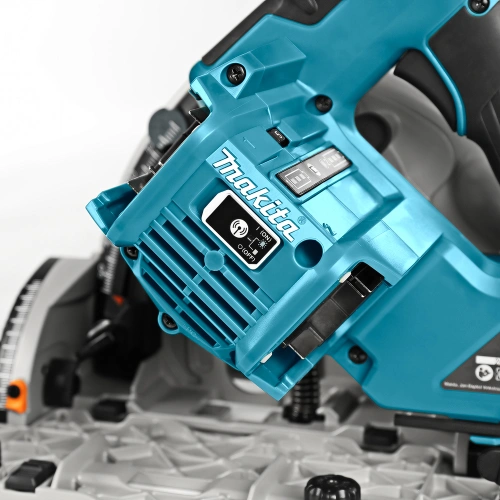 Аккумуляторная погружная дисковая пила Makita DSP 600 Z